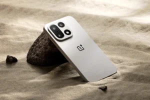 OnePlus 15 Review: A Powerful Flagship That Redefines Speed and Style
