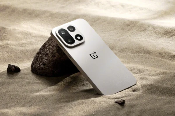 OnePlus 15 Review: A Powerful Flagship That Redefines Speed and Style