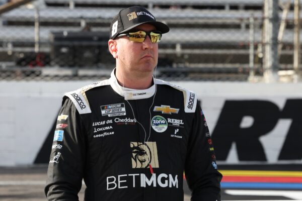 The world of motorsports is mourning the heartbreaking loss of Kyle Busch, one of the most successful and controversial drivers in NASCAR history. Busch, a two-time NASCAR Cup Series champion and the winningest driver across NASCAR’s three national series, has reportedly died at the age of 41 following a severe illness.