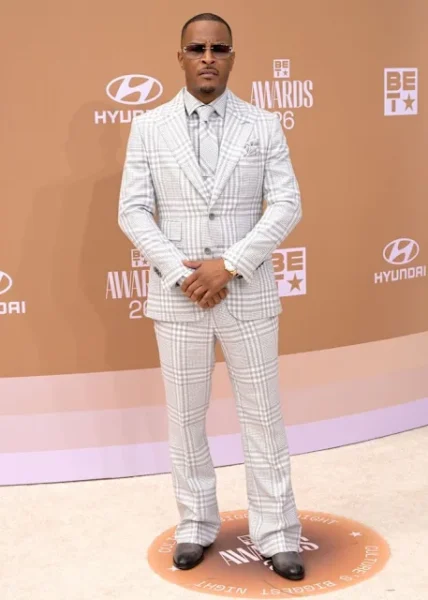 1b274bd03a3e25266db8cedb6b3ad228-428x600 Best, Worst and Most Oops Moments Highlight 2026 BET Awards