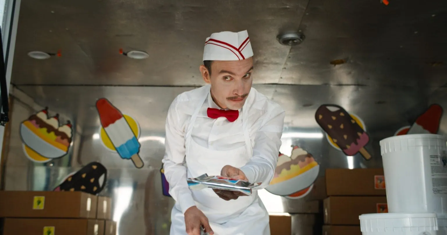 'Ice Cream Man' Review: Eli Roth Delivers a Gore-Filled Horror Experiment That Struggles Beyond Its Shocking Premise